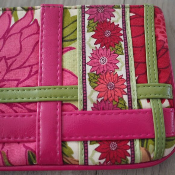 Vera Bradley Hello Dhalia Pink and Green Flower Wristlet Wallet Pouch - Picture 12 of 13